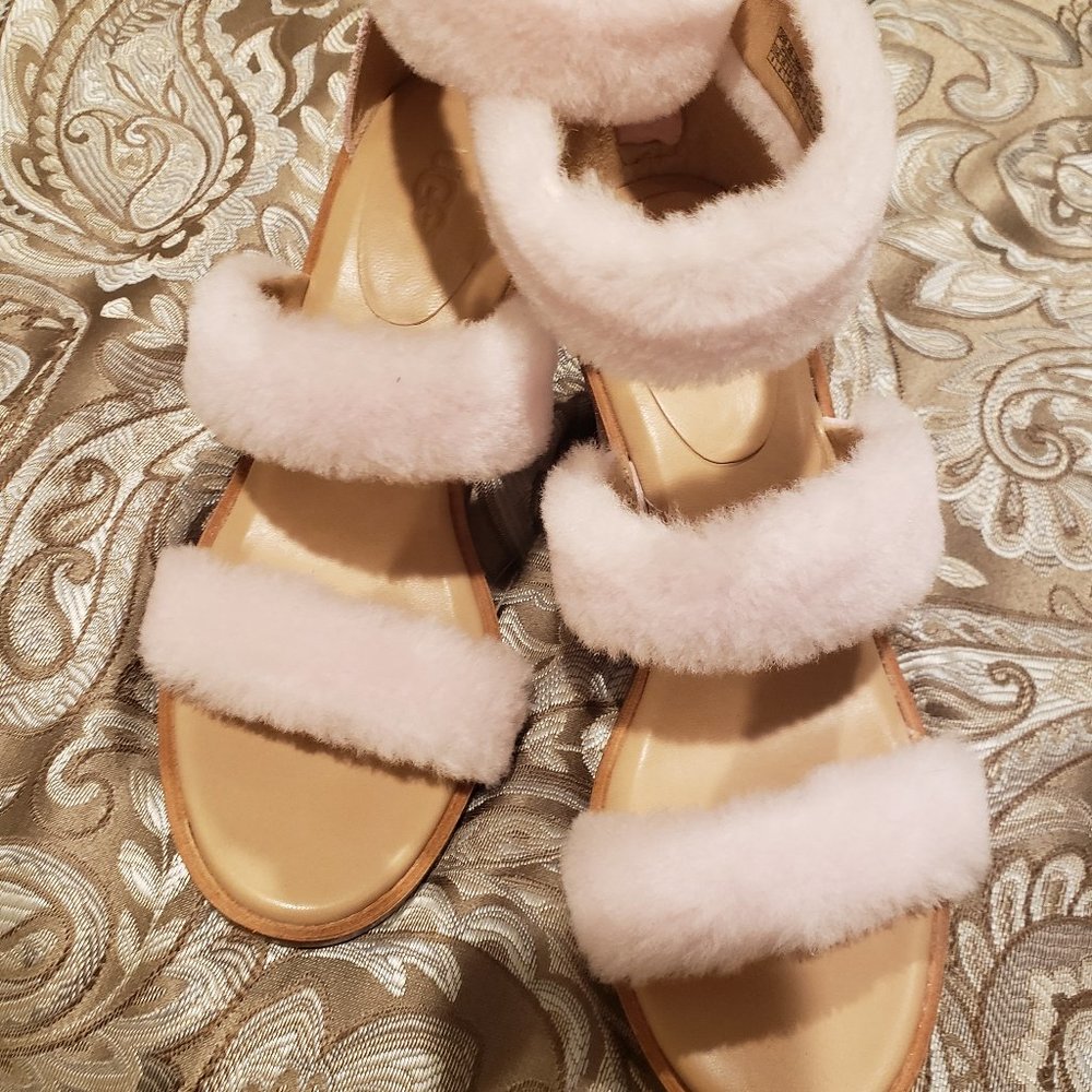 UGG SEASHELL PINK DEL REY SHEEPSKIN SANDALS SIZE 8